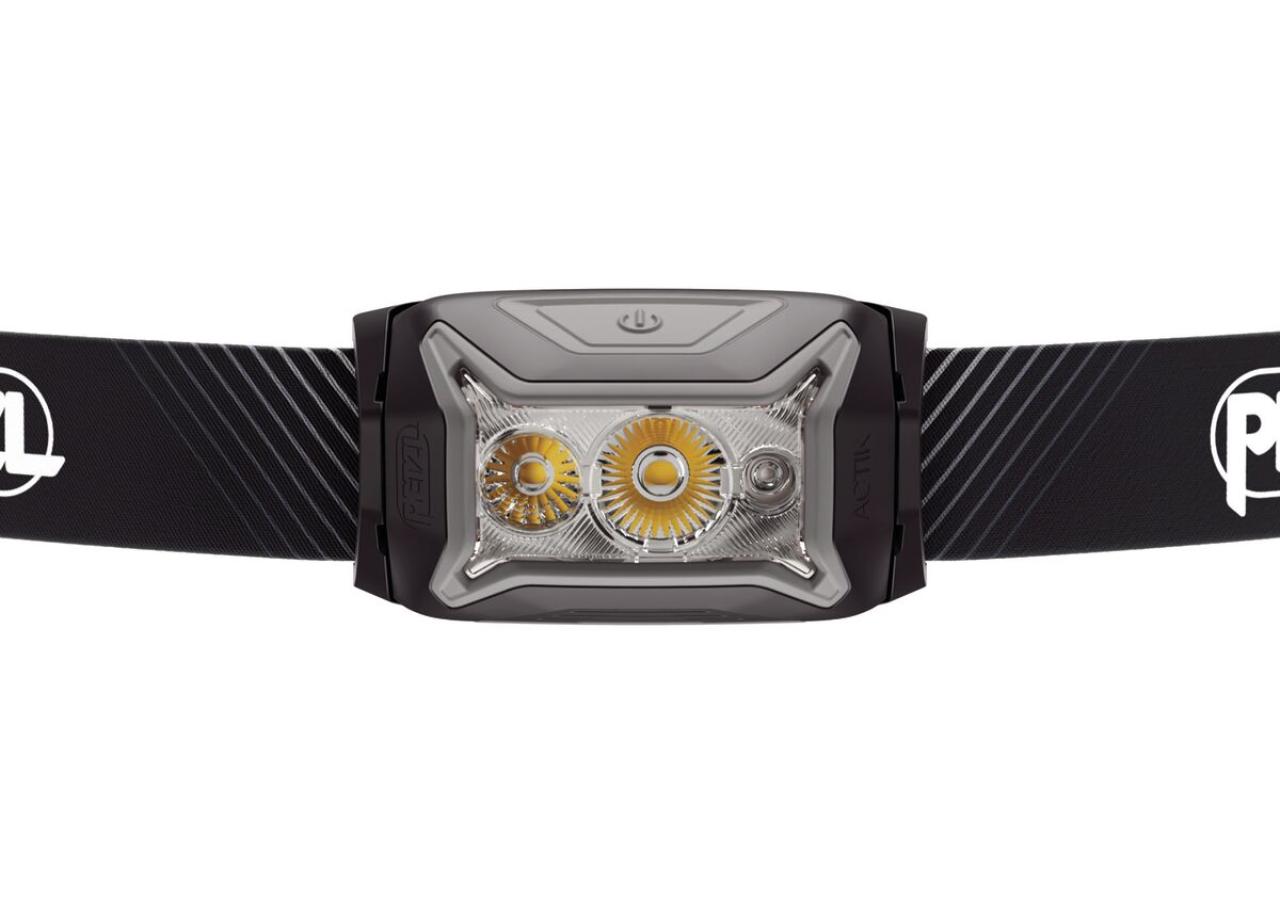 čelovka Petzl Actik Core zelená
