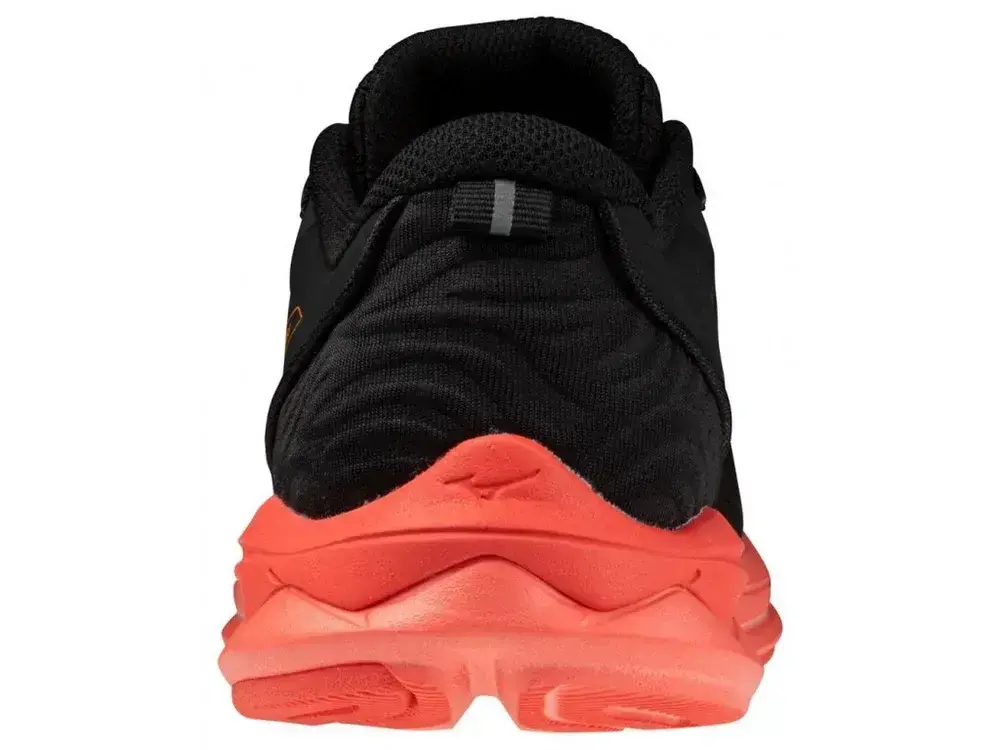 boty W Mizuno Revolt 3 black / carrot curl / dubarry > EU 41,5 / UK 7,5