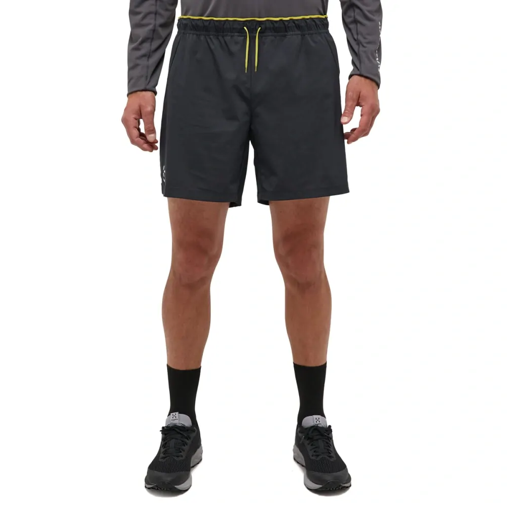kraťasy Haglöfs L.I.M Tempo Trail true black > L
