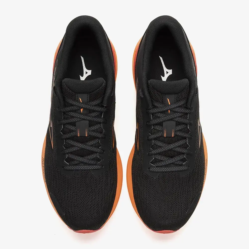 boty Mizuno Revolt 3 black / nasturtium / cayenne > EU 43 / UK 9